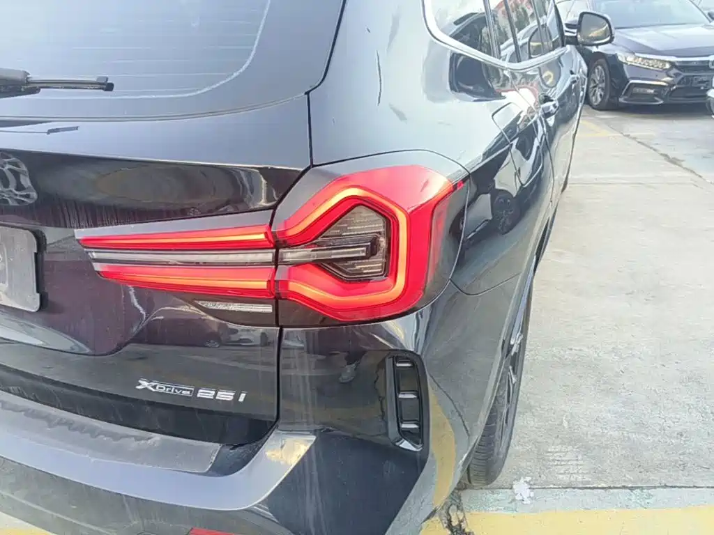 BMW X3 — миниатюра 8