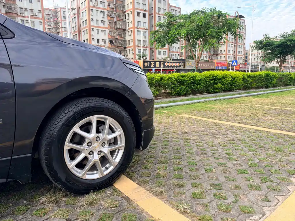 Chevrolet Equinox — миниатюра 8