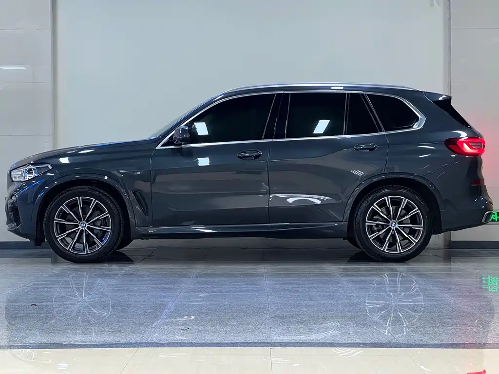 BMW X5 (Import) — миниатюра 4