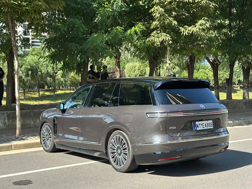 NIO ES8 — миниатюра 7