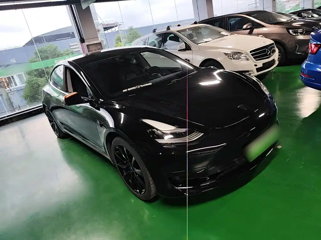 Tesla Model 3 — миниатюра 4
