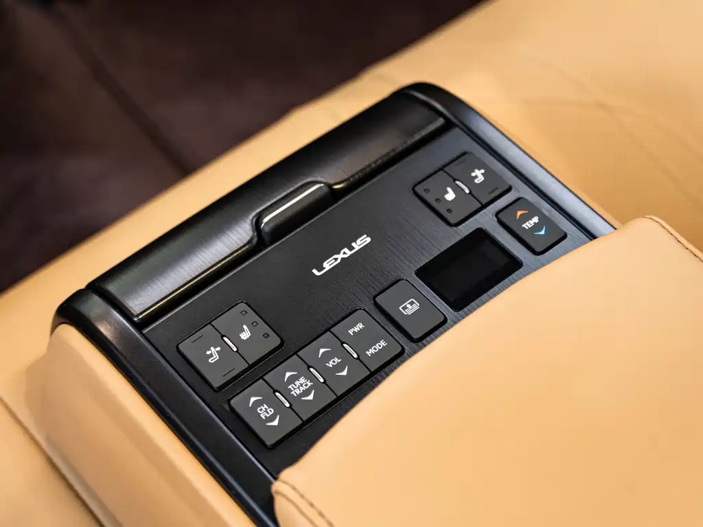 Lexus ES — миниатюра 18