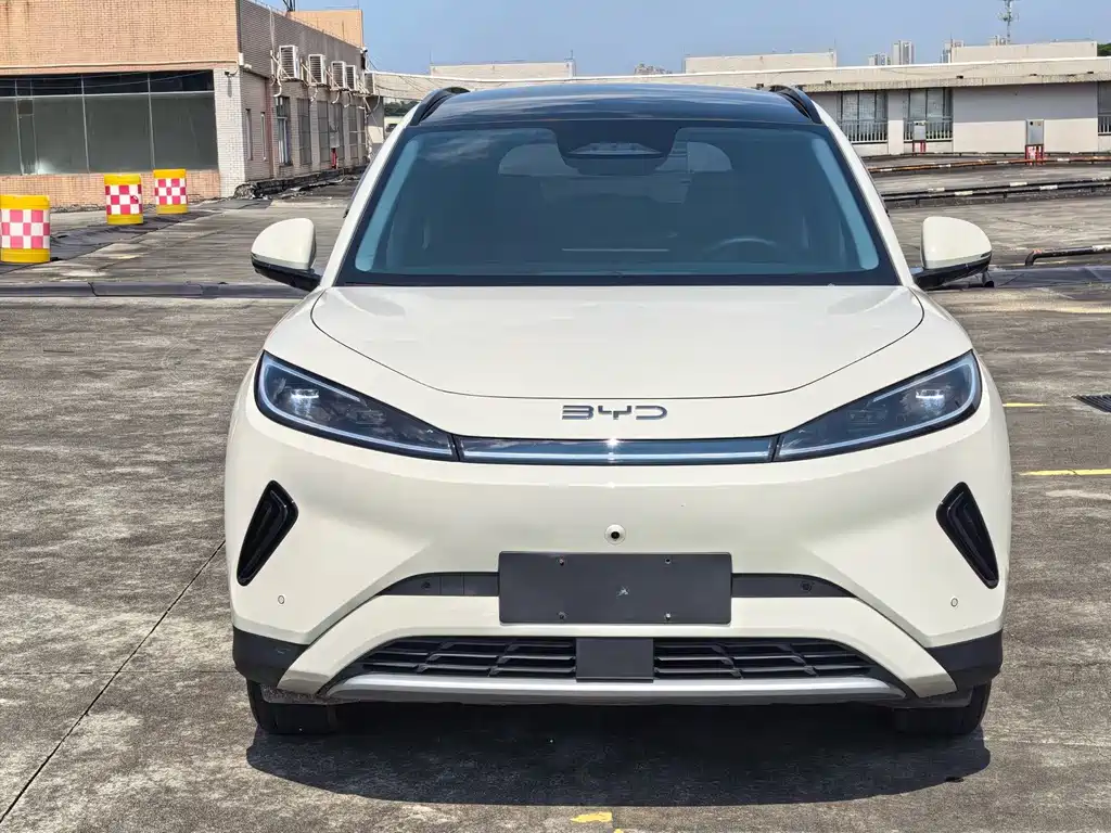 BYD Sealion 05 EV — миниатюра 2