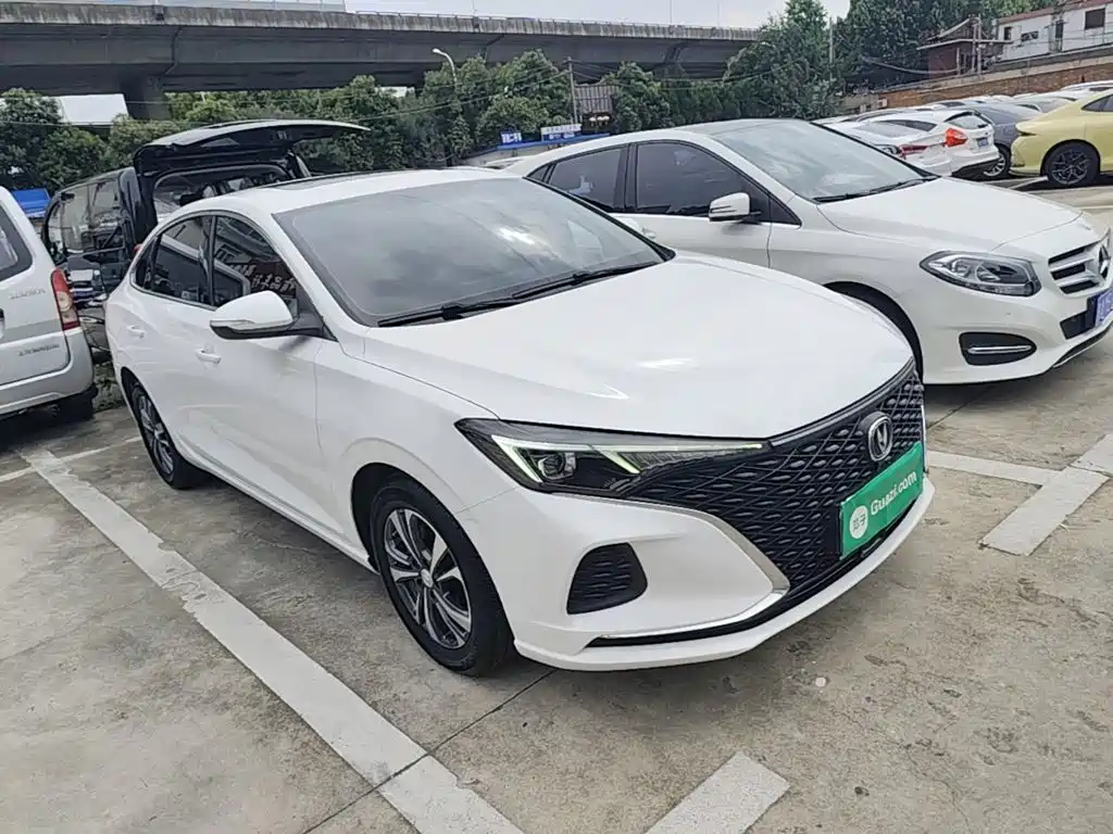Changan Eado — миниатюра 4