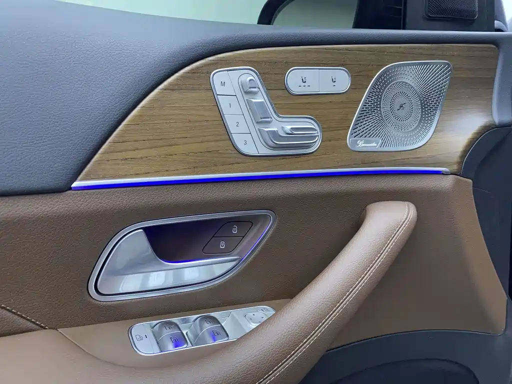 Mercedes-Benz GLE (Import) — миниатюра 8