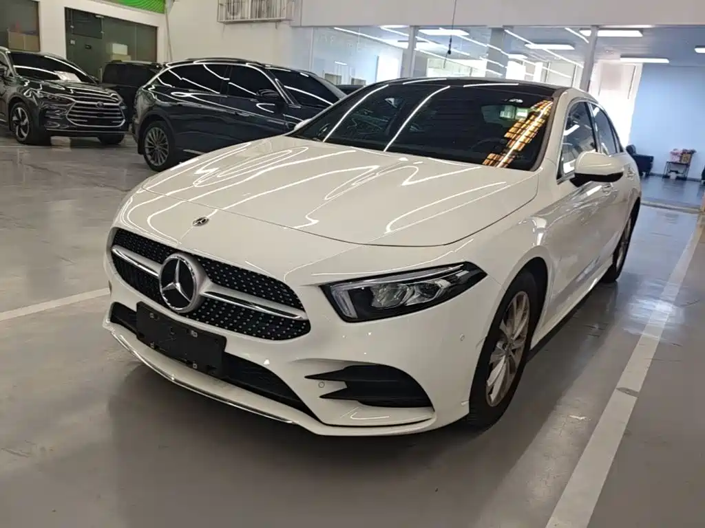 奔驰A级 2021款 A 200 L 运动轿车时尚型 2021