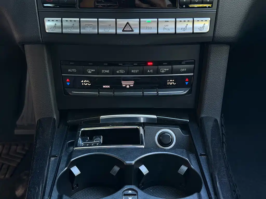 Mercedes-Benz E-Class — миниатюра 17