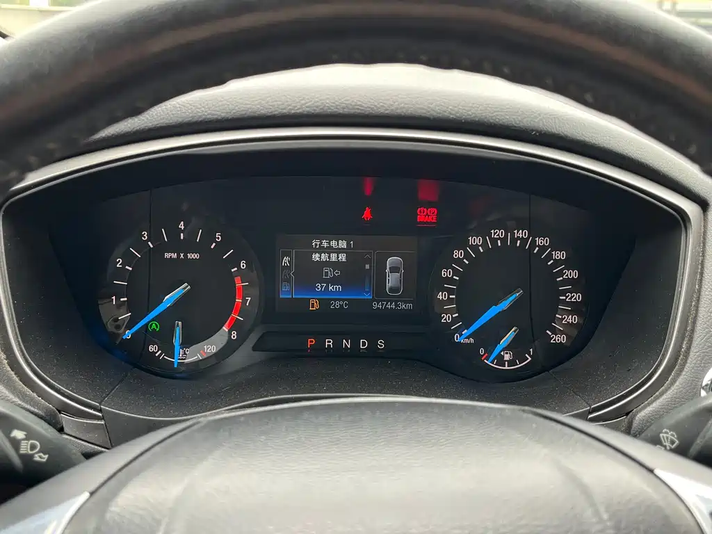 Ford Mondeo — миниатюра 8