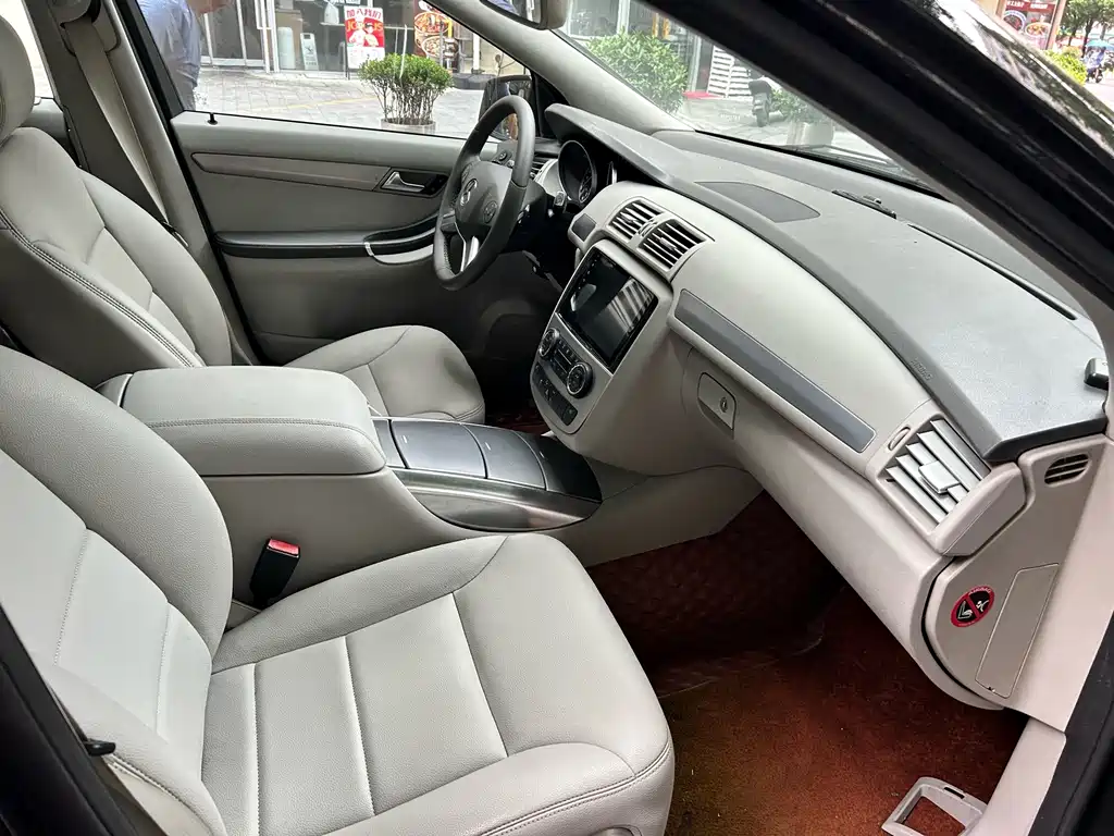 Mercedes-Benz R-Class — миниатюра 8