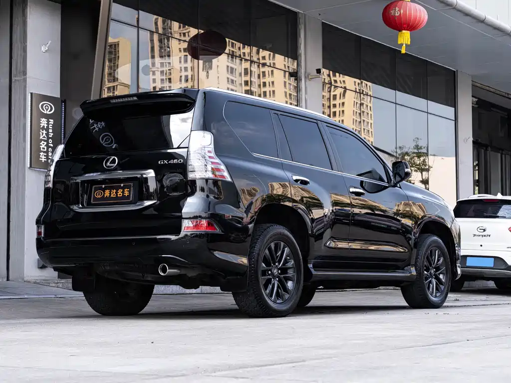 Lexus GX 2022 460 7 мест