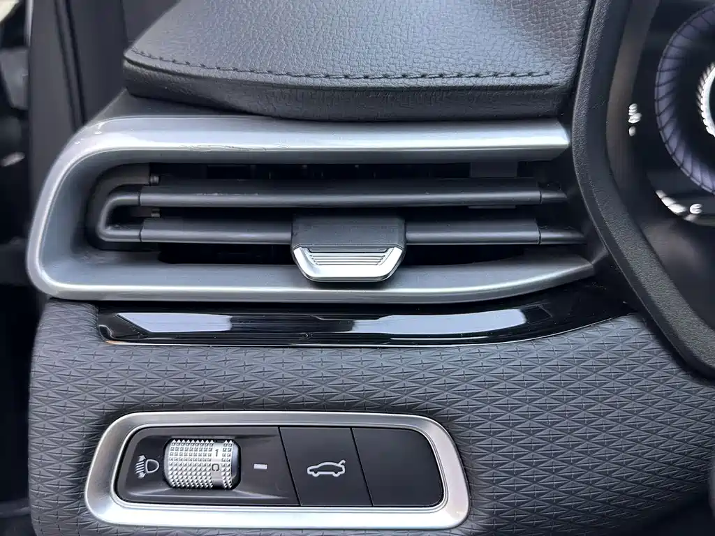Geely Emgrand — миниатюра 18