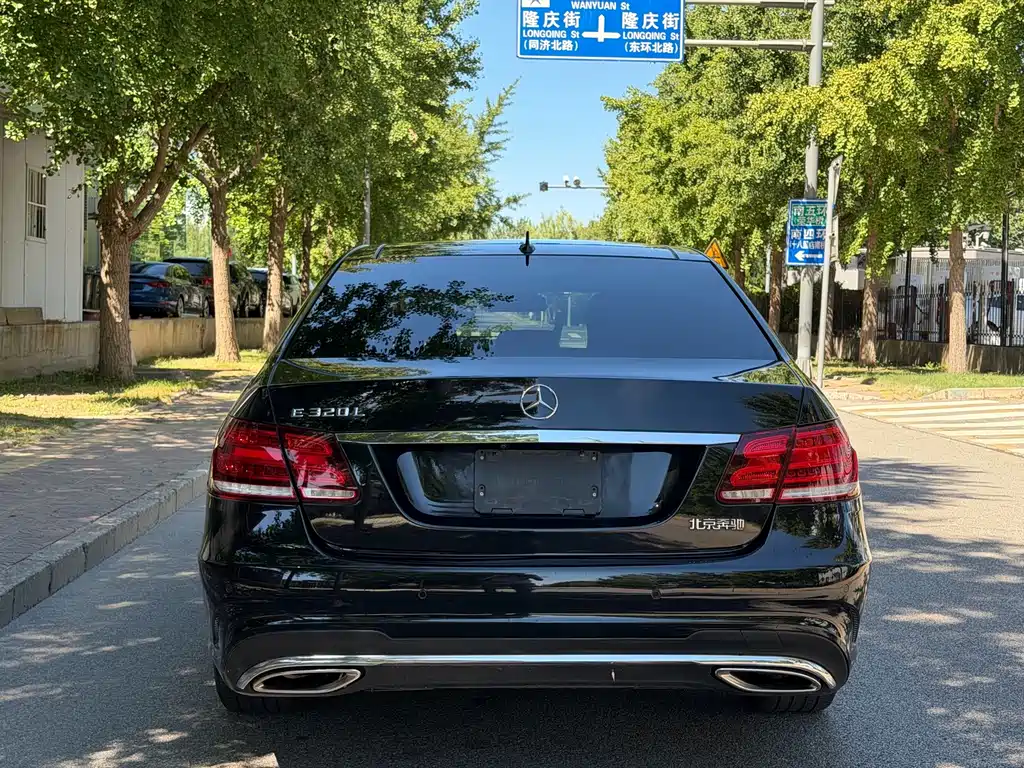Mercedes-Benz E-Class — миниатюра 20