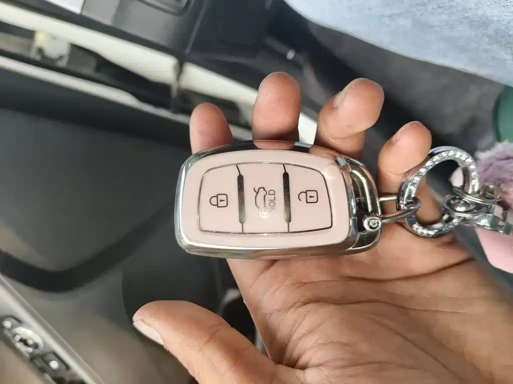 Hyundai Elantra Langdong — миниатюра 12