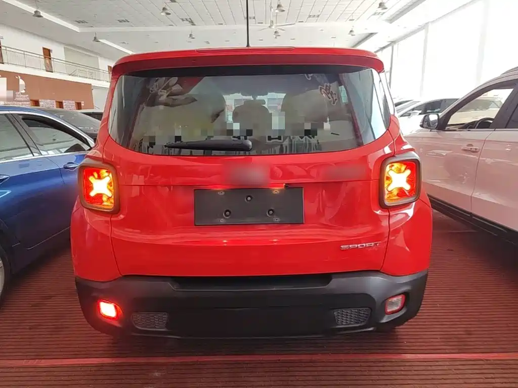 Jeep Renegade — миниатюра 6