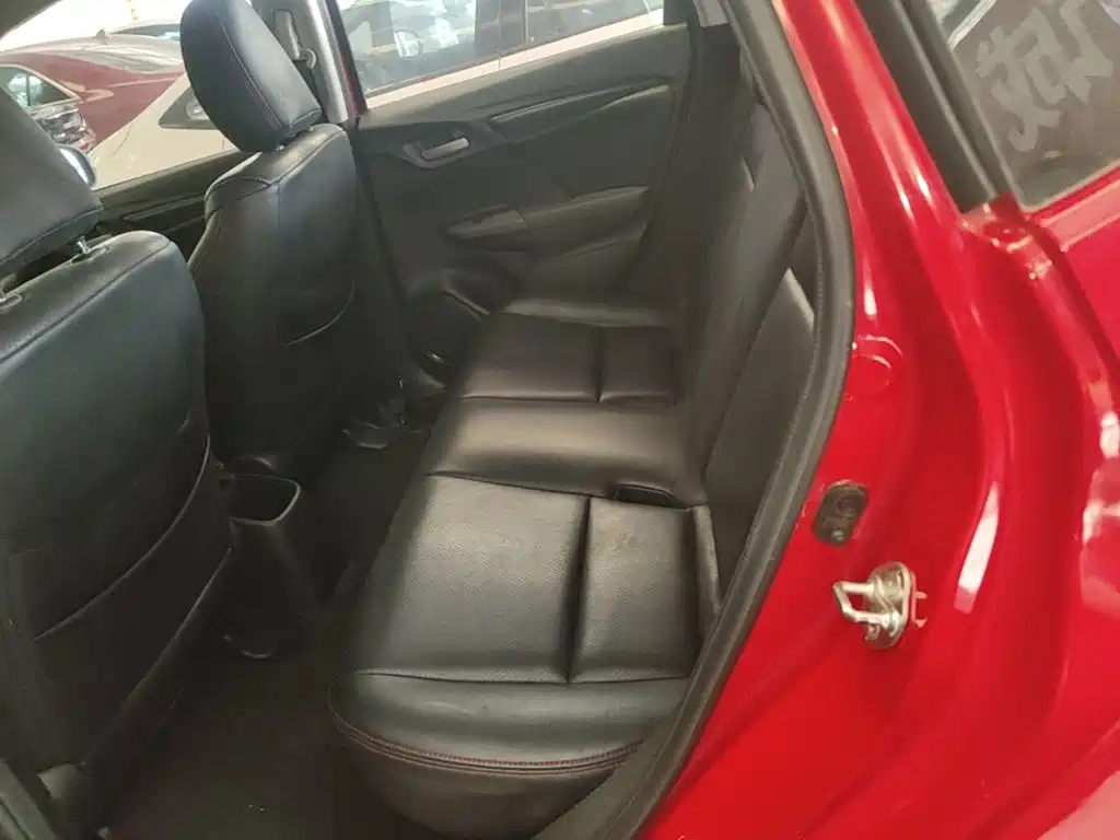 Honda Fit — миниатюра 17