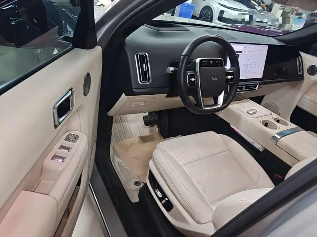 Li Auto Li L8 — миниатюра 16