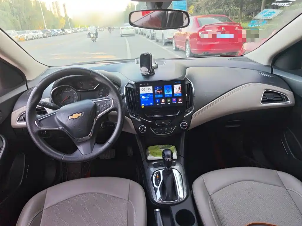 Chevrolet Cruze — миниатюра 13