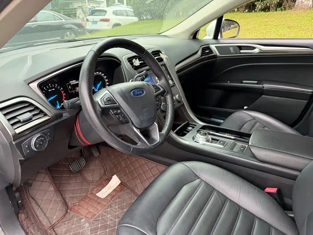 Ford Mondeo — миниатюра 7