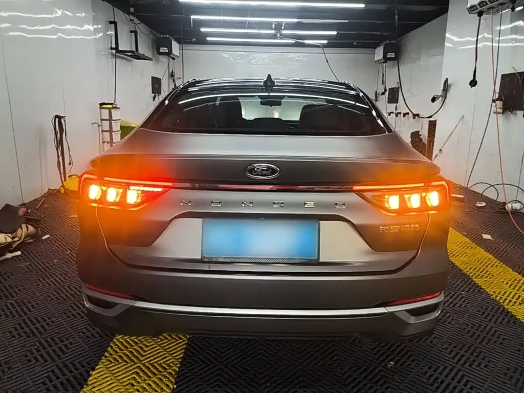 Ford Mondeo — миниатюра 6