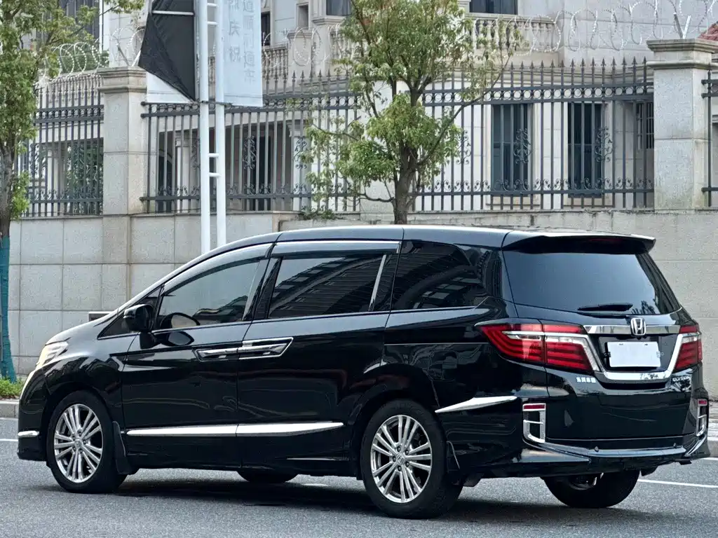 Honda Elysion — миниатюра 4