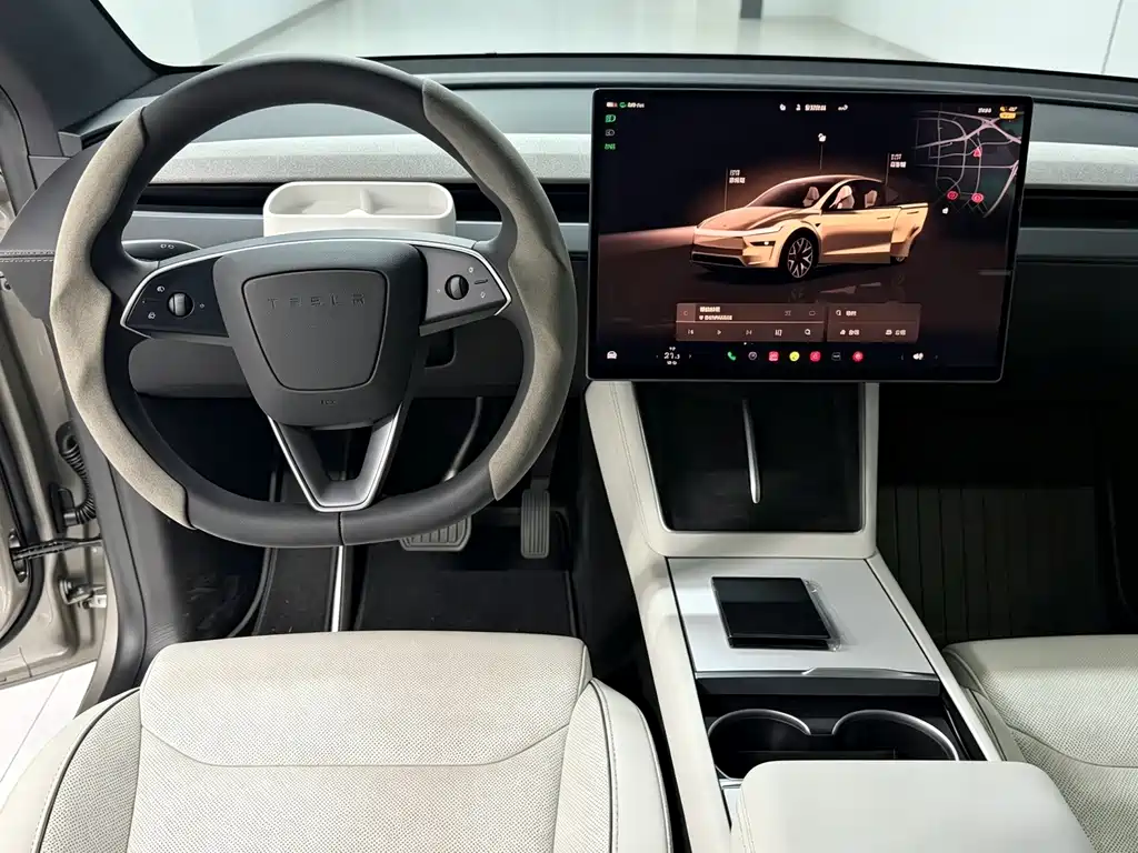 Tesla Model Y L — миниатюра 11