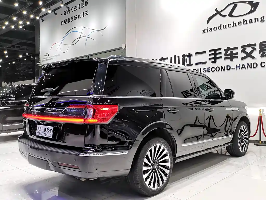 Lincoln Navigator — миниатюра 19