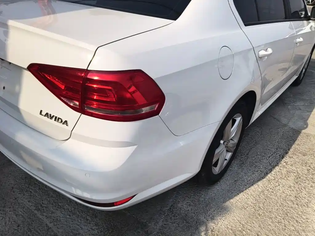 Volkswagen Lavida — миниатюра 8
