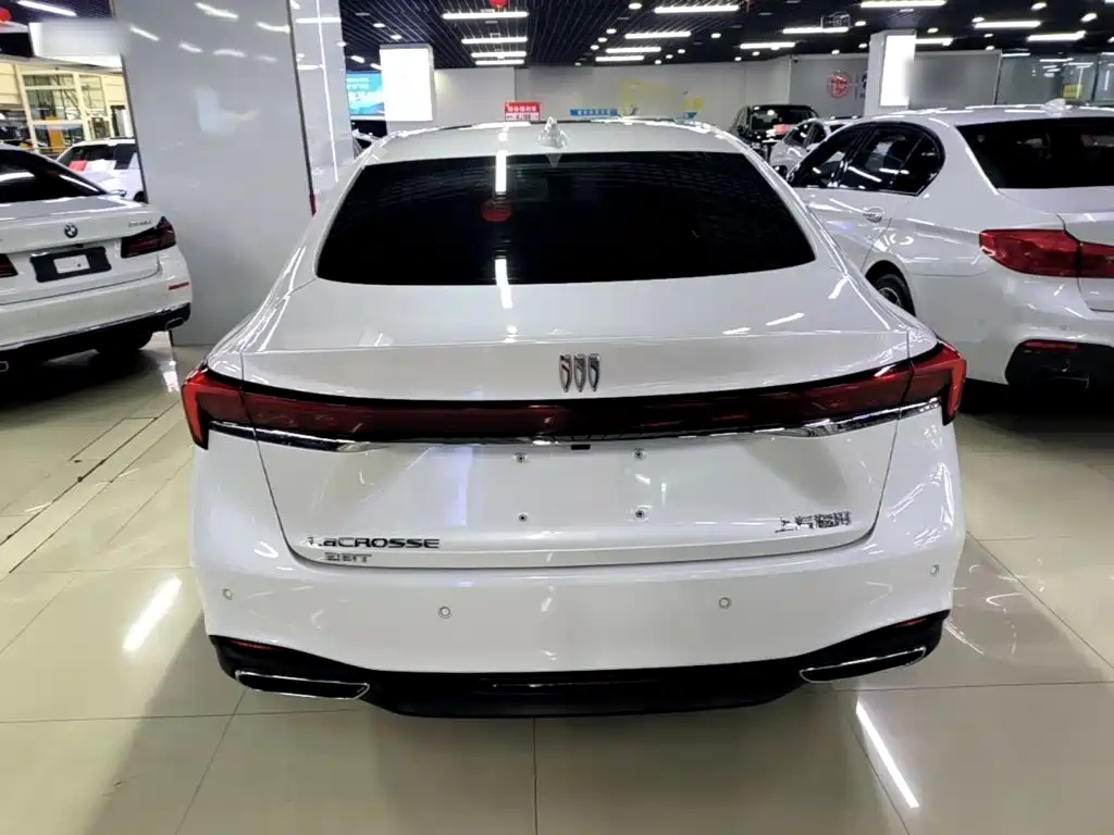 Buick LaCrosse — миниатюра 6