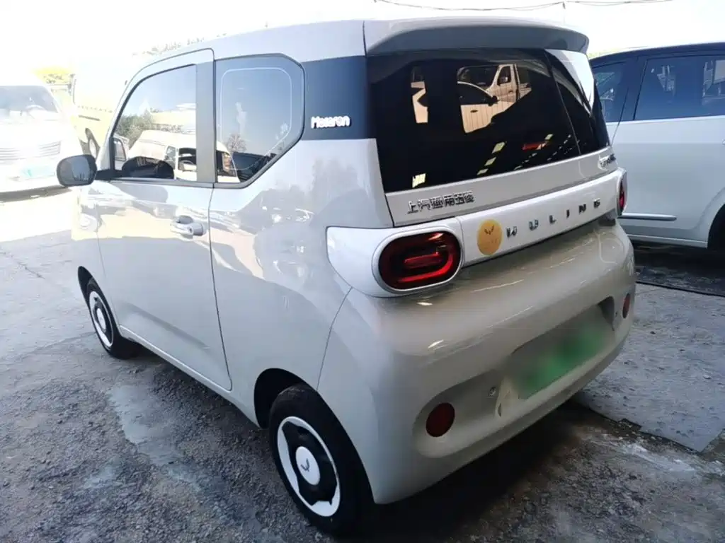 Wuling MINIEV — миниатюра 5