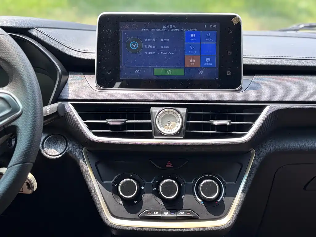 Wuling Hongguang S3 — миниатюра 17