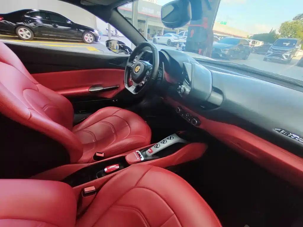 Ferrari 488 — миниатюра 8