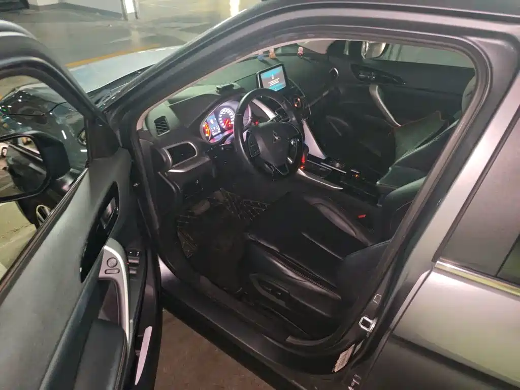 Mitsubishi Eclipse Cross — миниатюра 14