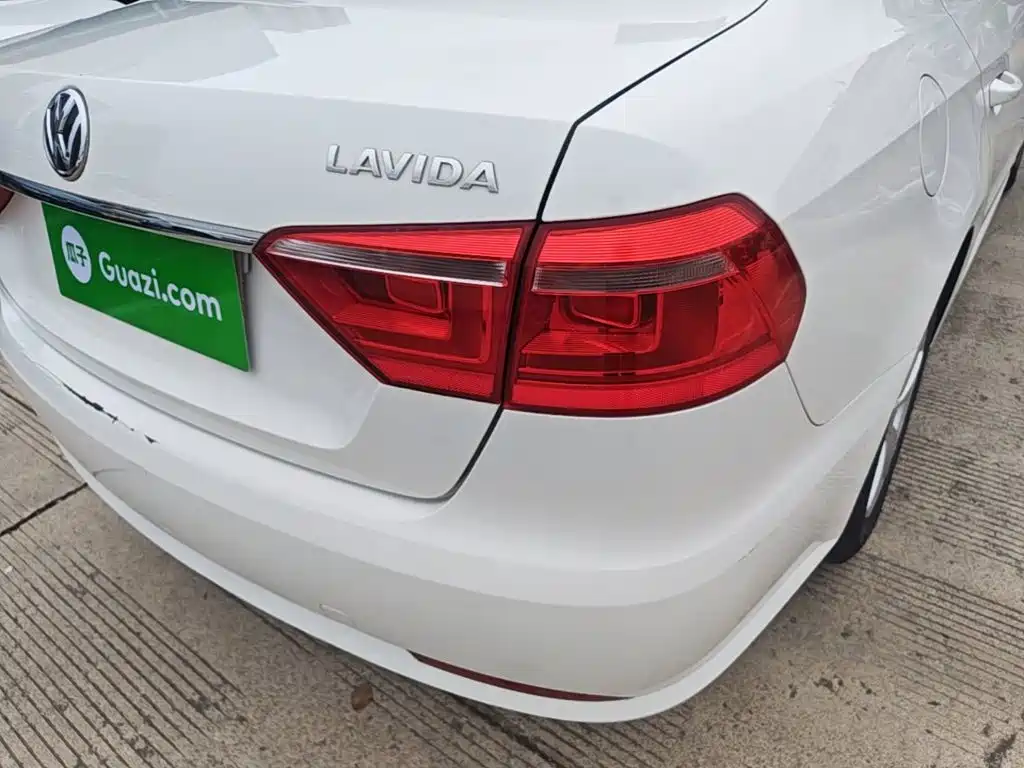 Volkswagen Lavida — миниатюра 8