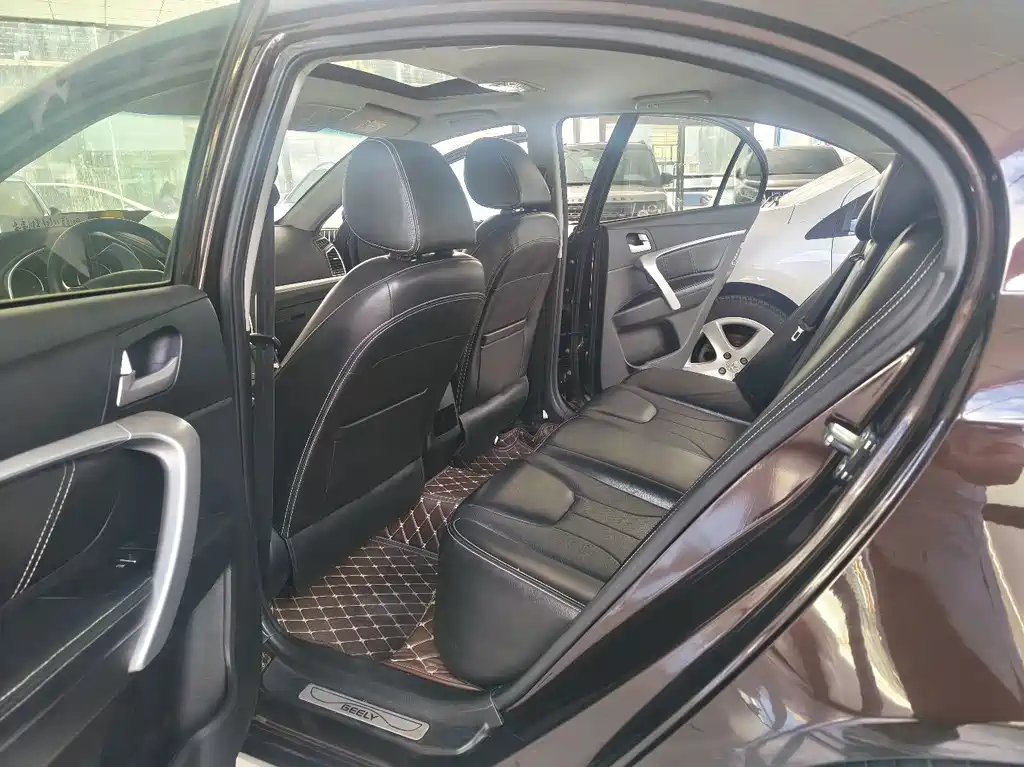 Geely Emgrand — миниатюра 10