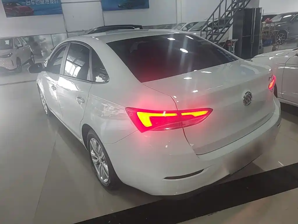 Buick Excelle — миниатюра 5