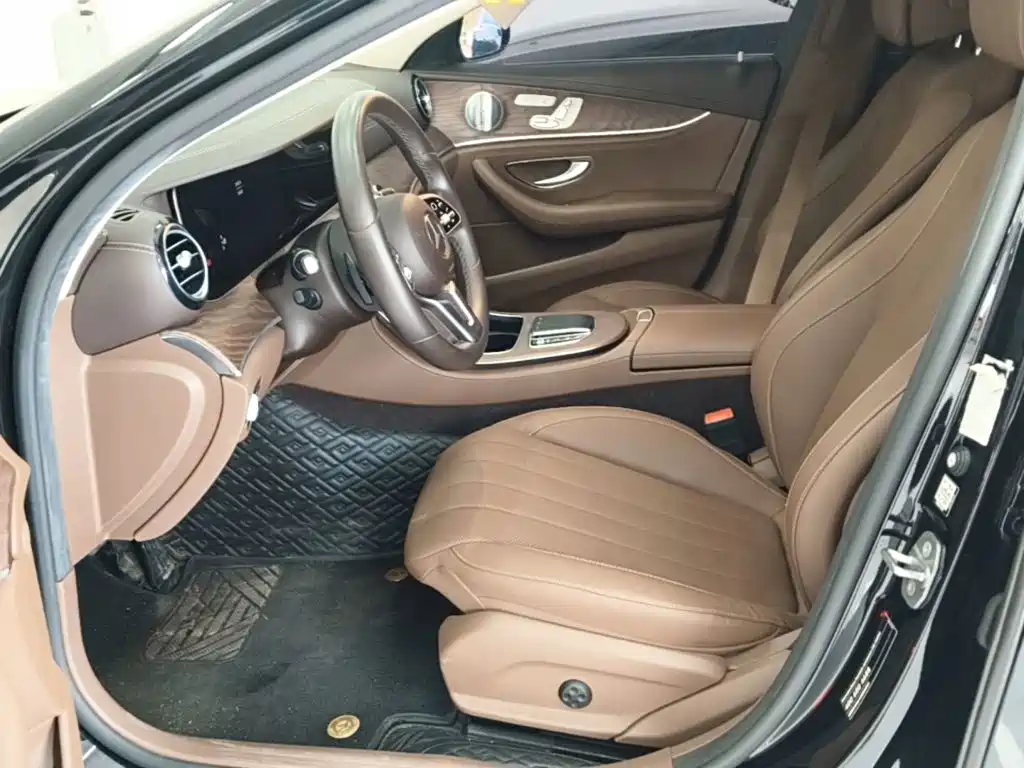 Mercedes-Benz E-Class — миниатюра 15