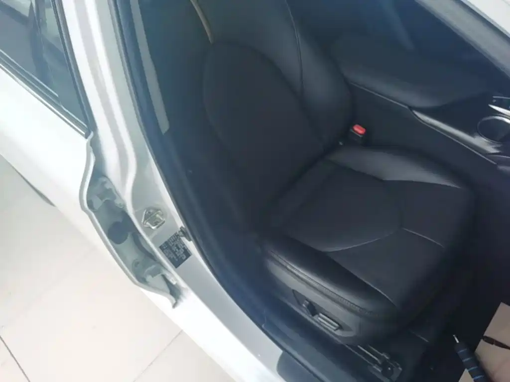 Toyota Camry — миниатюра 25
