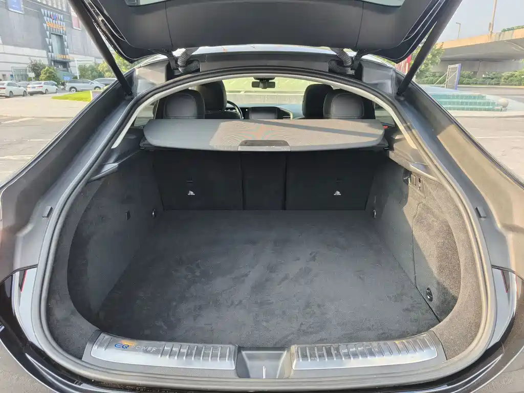 Mercedes-Benz GLE New Energy — миниатюра 19