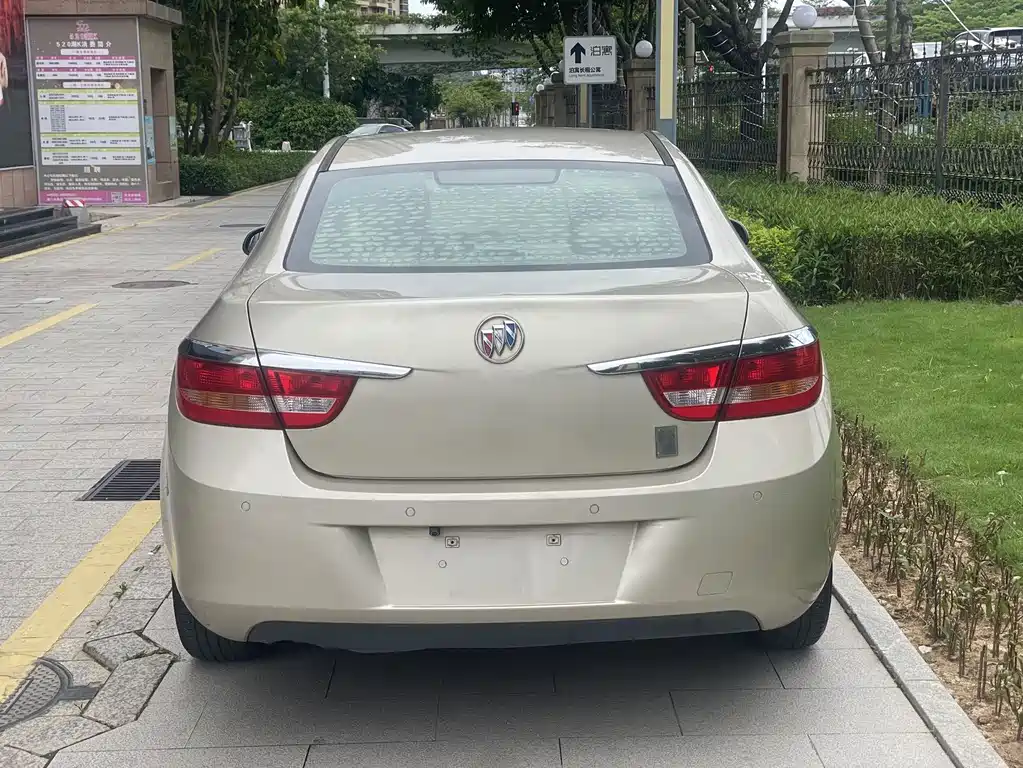 Buick Excelle — миниатюра 6