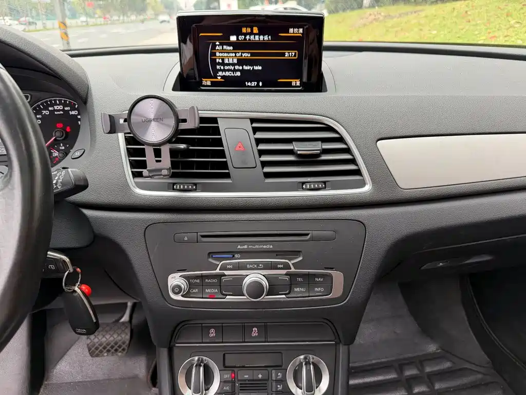 Audi Q3 — миниатюра 10