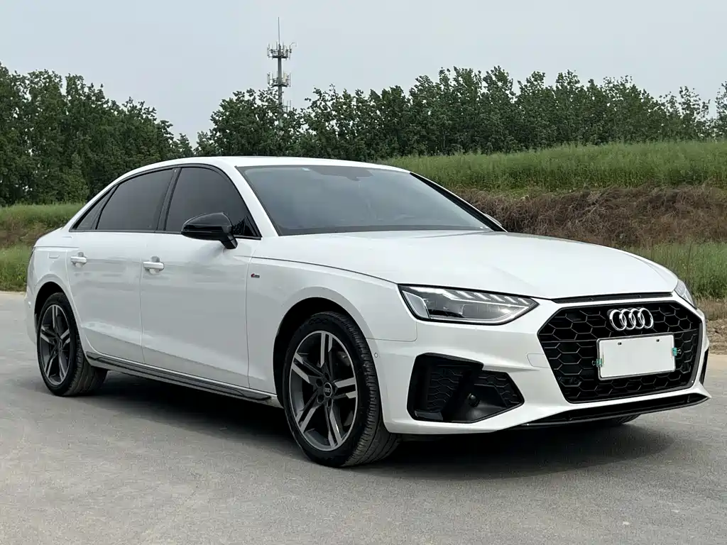 Audi A4L 2022 40 TFSI Luxury