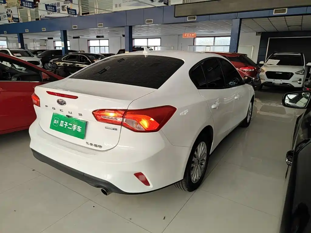 Ford Focus — миниатюра 5