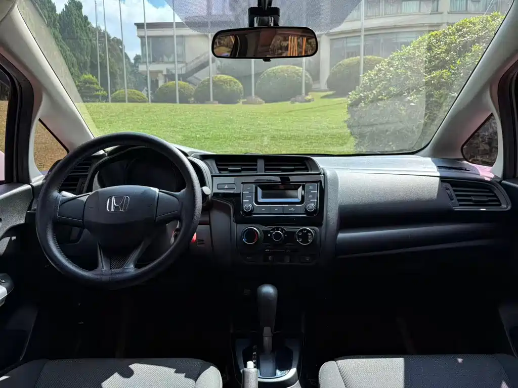 Honda Fit — миниатюра 15