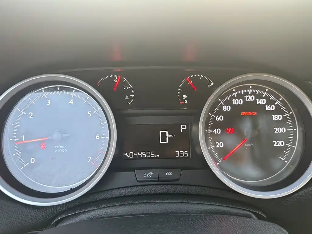Peugeot 408 — миниатюра 10