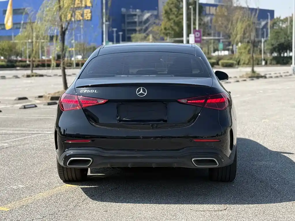 Mercedes-Benz C-Class — миниатюра 6