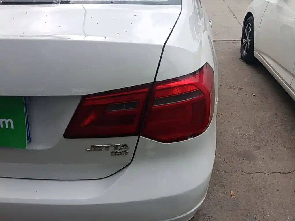 Volkswagen Jetta — миниатюра 8