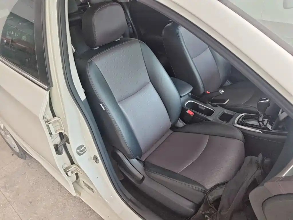 Nissan Tiida — миниатюра 25
