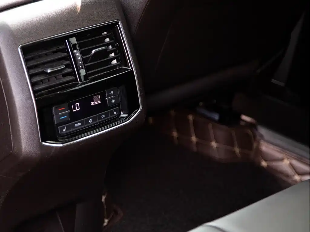 Volkswagen Teramont — миниатюра 11