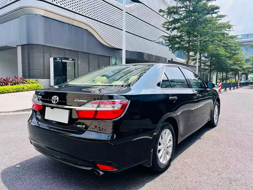 Toyota Camry — миниатюра 15