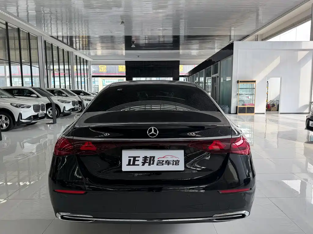 Mercedes-Benz E-Class — миниатюра 4